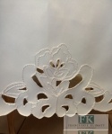 OBRUS POLA 300 x 140 cm HAFT ,,richelieu” KREMOWY