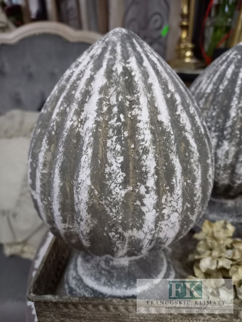 FIGURA  KARCZOCH NA NÓŻCE 20,5 cm , shabby prowansja