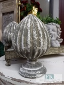FIGURA  KARCZOCH NA NÓŻCE 20,5 cm , shabby prowansja