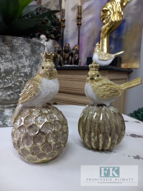 FIGURA PTASZEK NA KULI "KRÓL" 16 cm biel złoto brokat