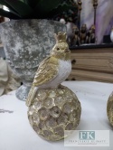 FIGURA PTASZEK NA KULI "KRÓL" 16 cm biel złoto brokat
