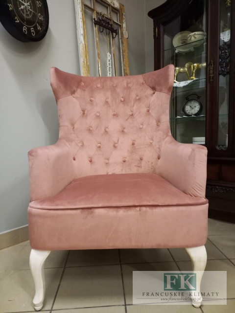 ZACHWYCAJĄCY FOTEL USZAK 117 CM plusz brudny róż