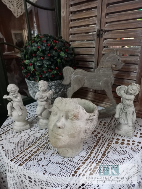 OSŁONKA DONICA TWARZ CERAMICYNO BETONOWA 19 CM BEŻ