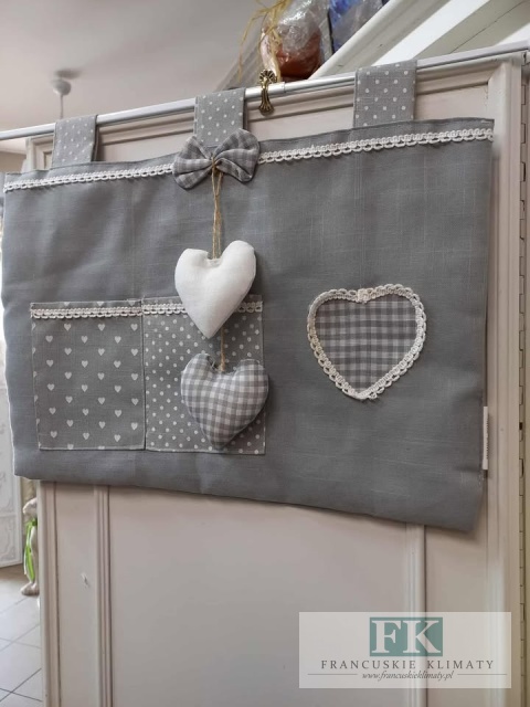 WIELOFUNKCYJNY ORGANIZER na szelkach z serduszkami SHABBY