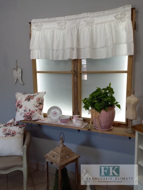 ZAZDROSTKA SZYTA KOKARDKA BIEL 120/45 BAWEŁNA SHABBY