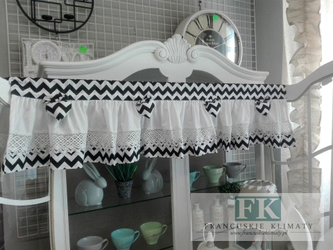 ZAZDROSTKA ZAZDROSKA SZYTA SERCE SERDUSZKO 120/50 BAWEŁNA KORONKA zygzak czerń - biel