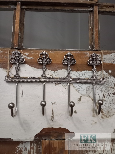 METALOWY WIESZAK ŚCIENNY Z 4 HAKAMI 23,5 CM , SREBRNY