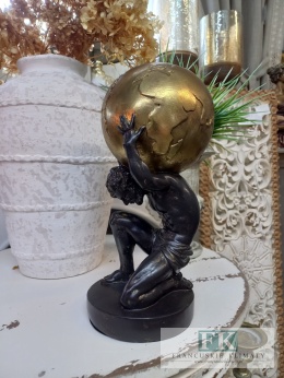 FIGURA ATLAS 28,5 cm Z KULĄ ZIEMSKĄ