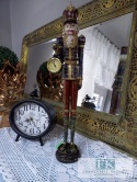 FIGURA DZIADEK DO ORZECHÓW Z ZEGAREM 51 cm