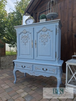 FRANCUSKA KOMODA dąb BLUE ELITE 141,5 cm błękit muśnięty złotem
