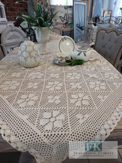 OBRUS NICIANY 120 / 120 CM , KREM 100 % BAWEŁNA tkany klockowo SZYDEŁKOWY OBRUS NICIANY 120 / 120 CM , KREM 100 % BAWEŁNA tkany klockowo SZYDEŁKOWY