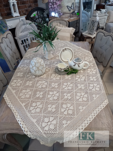 OBRUS NICIANY 120 / 120 CM , KREM 100 % BAWEŁNA tkany klockowo SZYDEŁKOWY OBRUS NICIANY 120 / 120 CM , KREM 100 % BAWEŁNA tkany klockowo SZYDEŁKOWY
