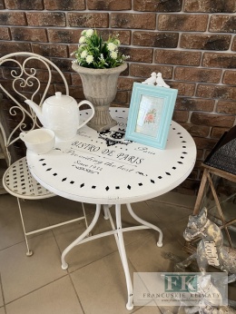 STOLIK METALOWY Z NAPISAMI NA BLACIE 71,5 CM , SHABBY