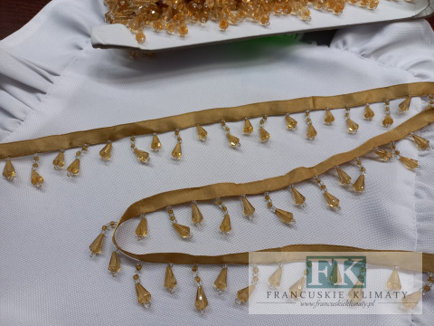 PASMANTERIA KORALIKI KRYSZTAŁKI STARE ZŁOTO na taśmie METRAŻ