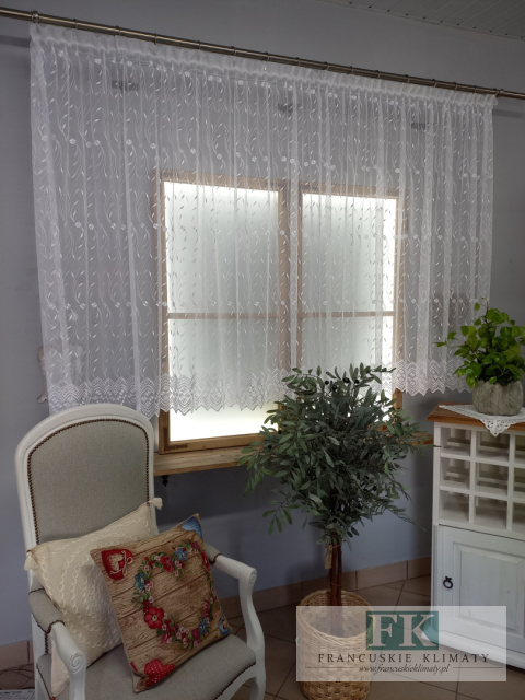 FIRANA TIUL PIĘKNY HAFT 400/140 BIEL