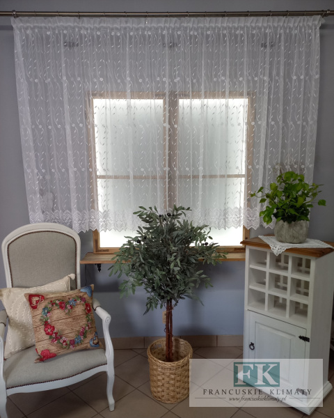 FIRANA TIUL PIĘKNY HAFT 400/140 BIEL