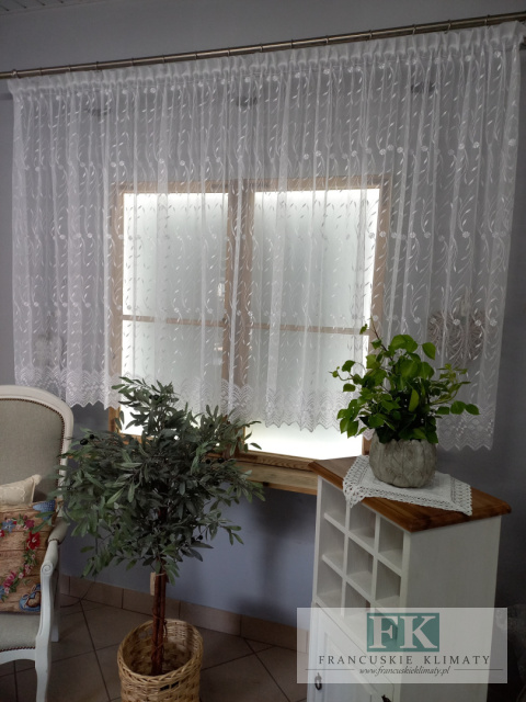 FIRANA TIUL PIĘKNY HAFT 400/140 BIEL