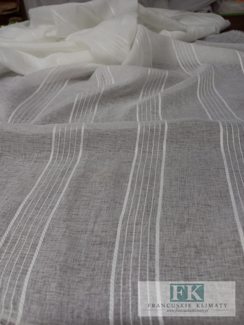 TKANINA KUPON MATERIAŁ 190/300 BATYST , PASY PIONOWE