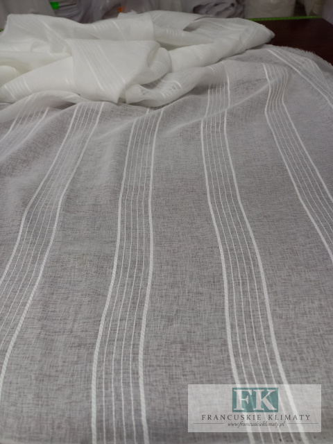 TKANINA KUPON MATERIAŁ 190/300 BATYST , PASY PIONOWE